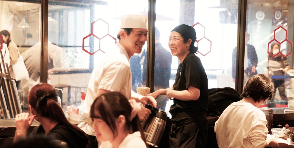 2017年入社 インタビュー|接客の様子